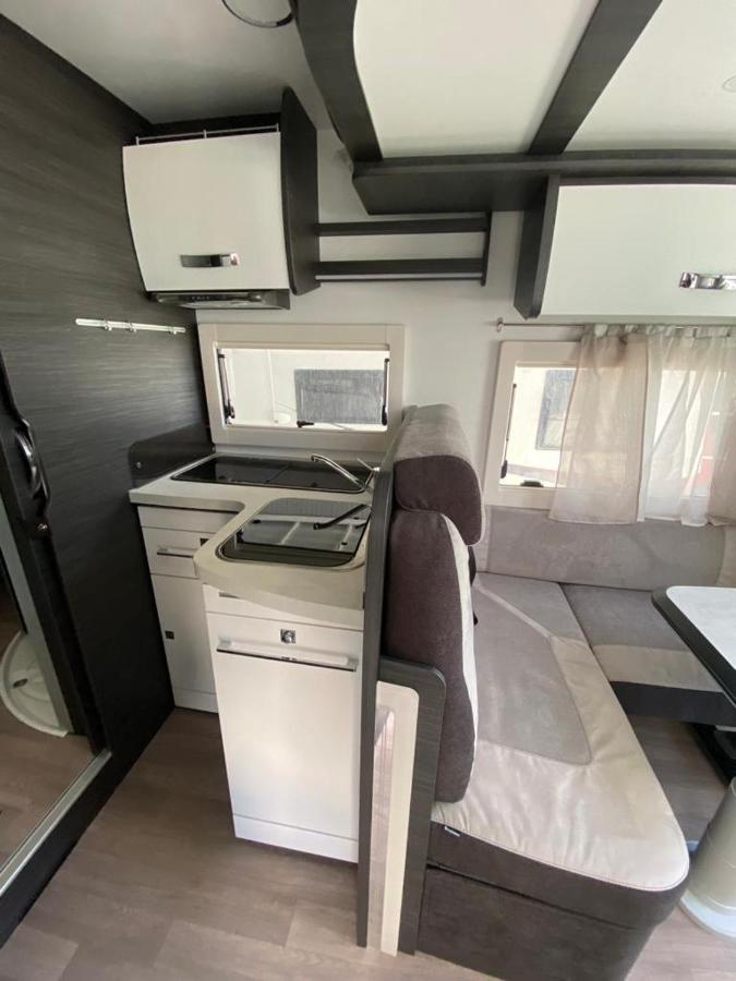 Magnifica Autocaravana Adria Matrix Axess 670Sl Granada Eksteriør bilde